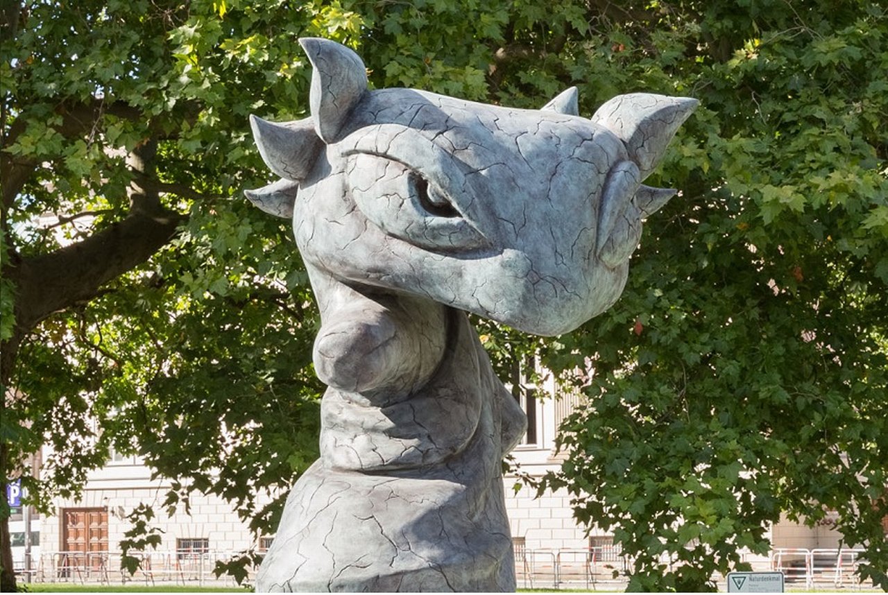 Bunny Rogers, Techo Statue (turqouise), 2021