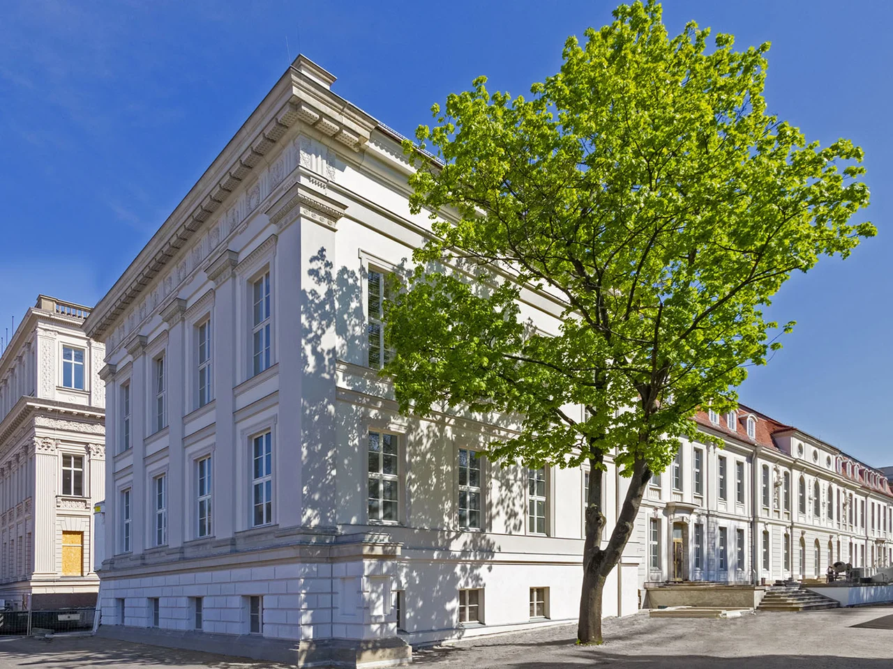 PalaisLecture_SpotOn_Architekturrundgang_12_10_4zu3.jpg
