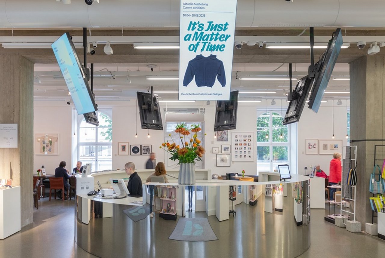 Museumscounter1-Foto-MathiasSchormann.jpg