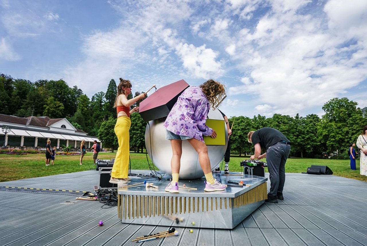 Nevin Aladag, Public Resonator, 2023, Foto: Valentin Behringer, Baden-Baden 2023