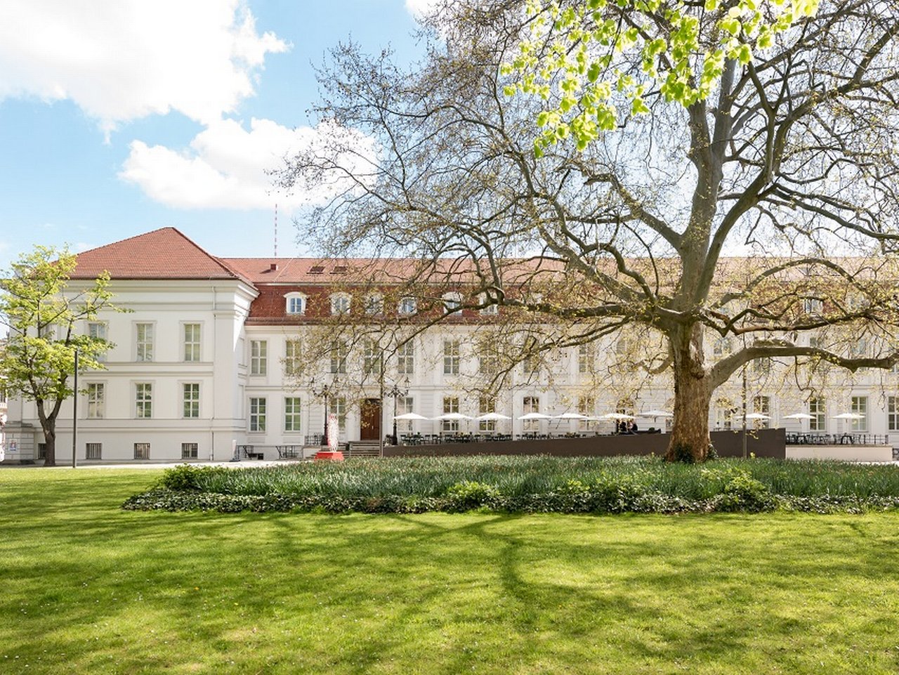 Outside Unter den Linden