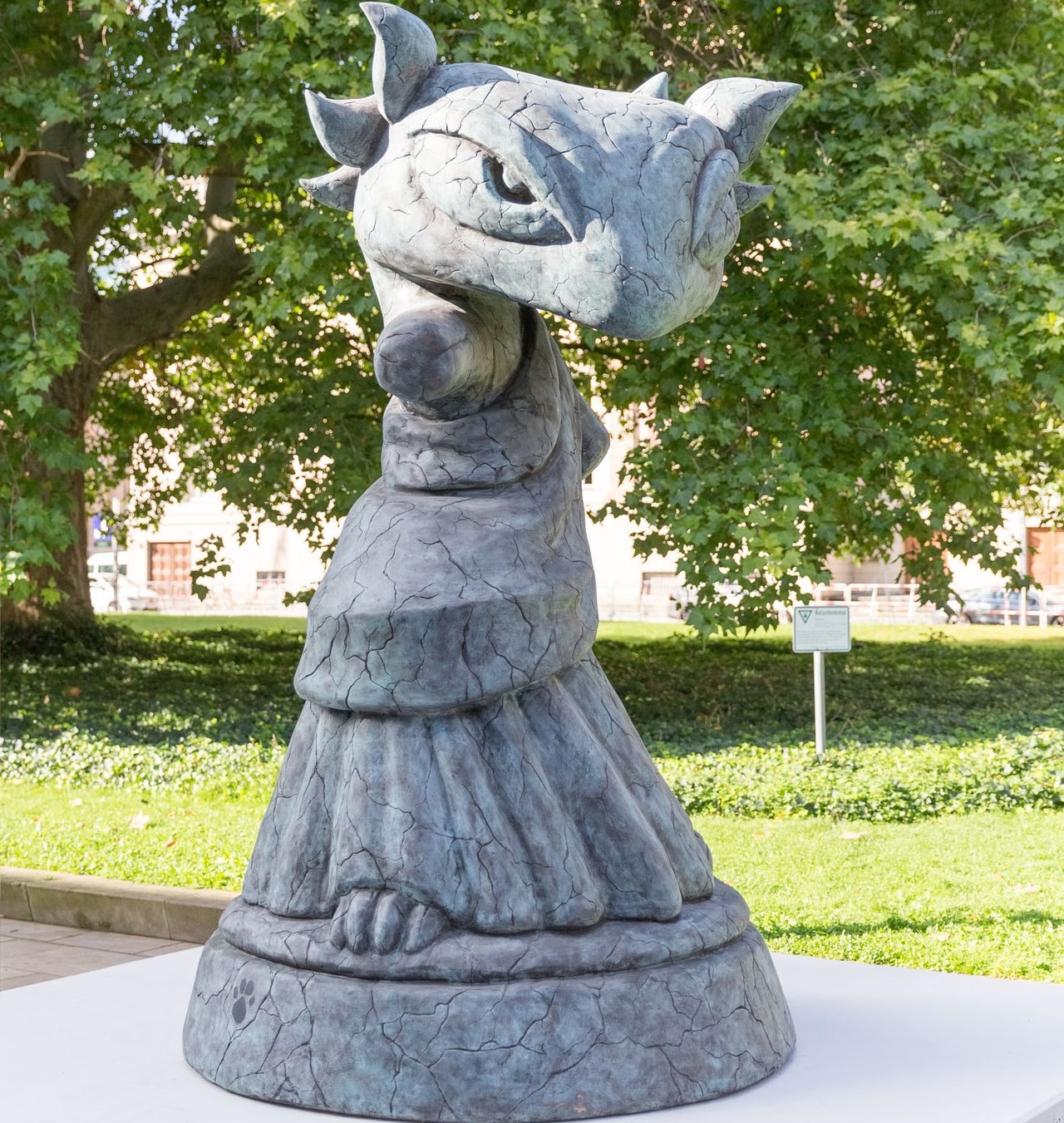 Bunny Rogers, Techo Statue (turquoise), 2021