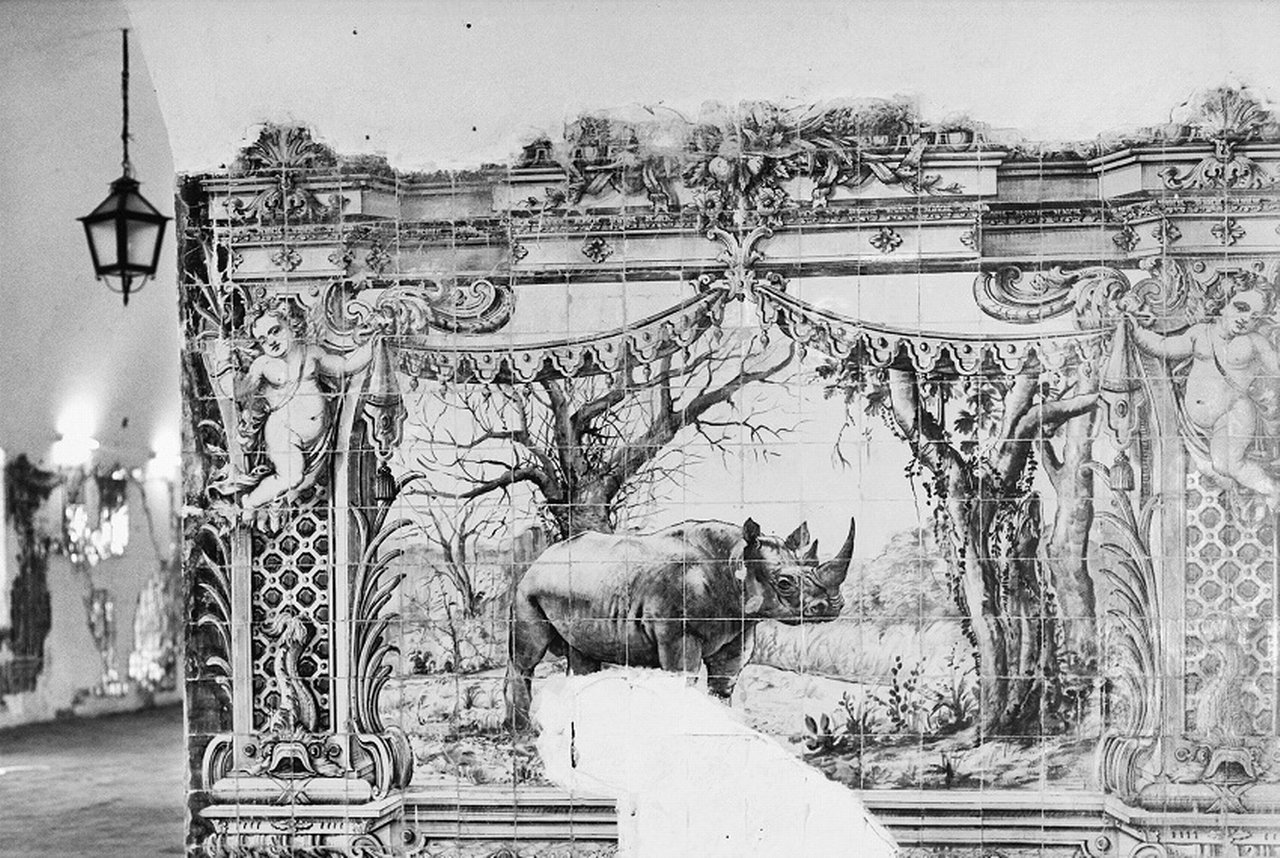Jo-Ractliffe-Tiled-mural-at-the-FortalezaDeSãoMiguel-2007